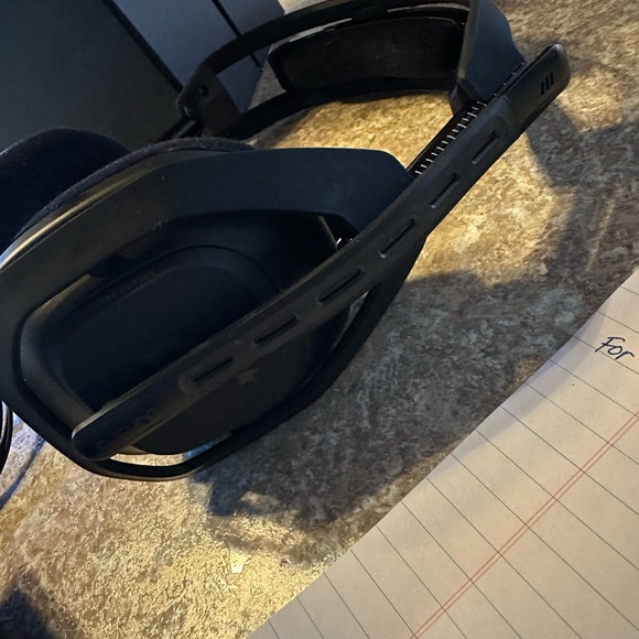 Astro A50 Headset With Doc For Xbox & PC - Picture 3 of 6